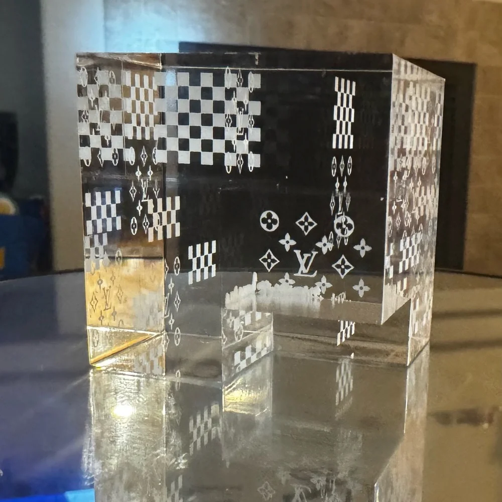 LOUIS VUITTON Damier 3D Optical Illusion Paperweight LV Box EXTREMELY RARE! - Picture 10 of 17
